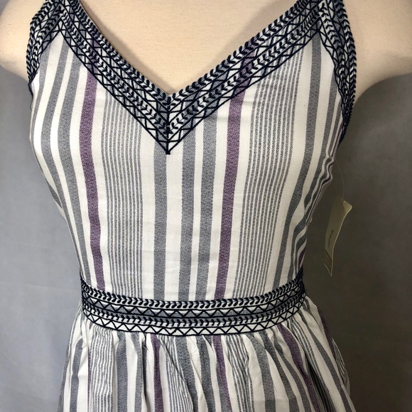 🎁🎄🆕SALE🎉Striped Romper w/pockets - Picture 4 of 8